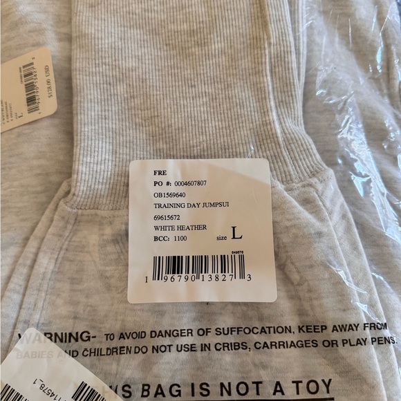 🎉LAST PIECE🎉FREE PEOPLE MOVEMENT Training Day Jumpsuit With Hood - Picture 8 of 8